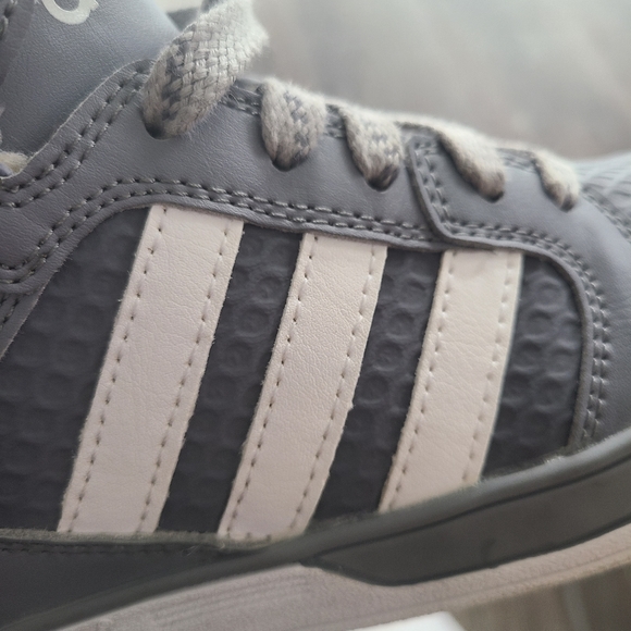 adidas NEO Raleigh Mid Lace-Up hightop shoe. Kids size 4.5. Adults size 6.5 - Picture 7 of 12